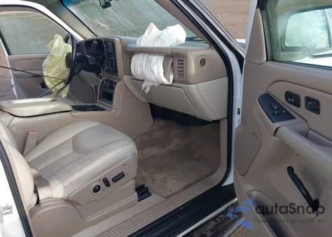 2005 Chevrolet Suburban 1500 Lt z USA, uszkodzony, nr VIN 3GNFK16Z25G267389